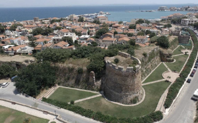 Μεσαιωνικό κάστρο της Χίου: Σε εξέλιξη το έργο αποκατάστασης και ανάδειξης των χερσαίων τειχών